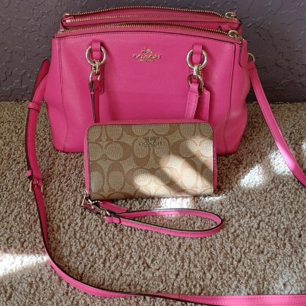 Coach Pink Handbag with Signature Wristlet - Picture 2 of 11